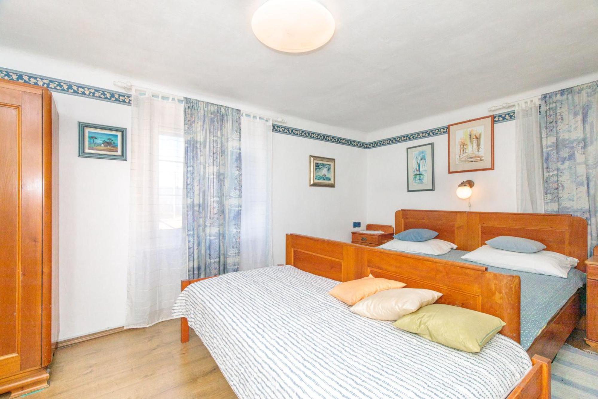 Apartment Villa Marija, Pinezici Krk Town Exteriör bild